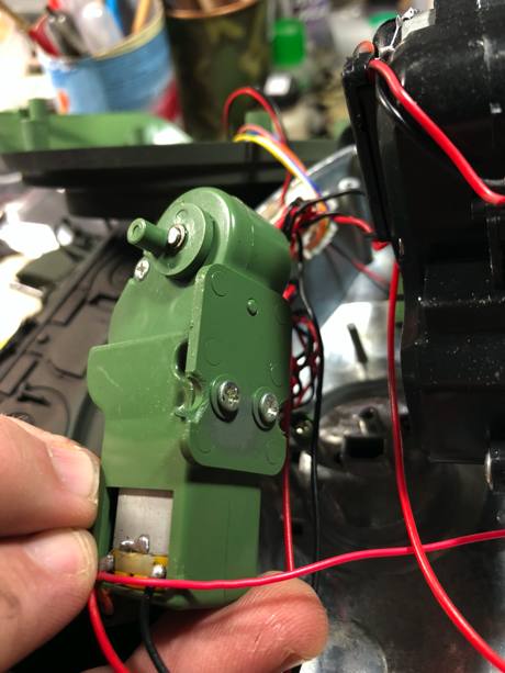 For initial battle config I will reuse the Taigen elevation unit. Out of the box my example has the posts it sits on both broken. I did some trickery and it now works again but I'm only getting +15 and -5 degrees elev/depress. I removed the stops but no joy.  Will need servo elevation eventually.
